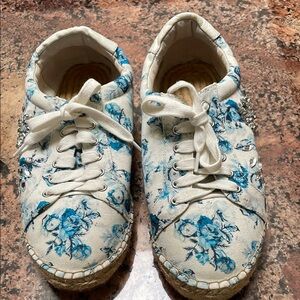 Yellow Box Enchanted Blue Floral Jeweled Lace Up Espadrille Sneaker.Slight stain